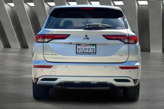 Mitsubishi Outlander 2023 AWD SE 4p SUV