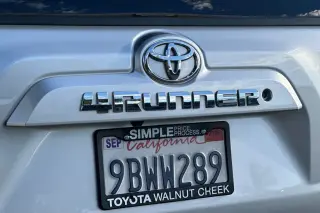 Toyota 4Runner 2018 4x4 SR5 4dr SUV