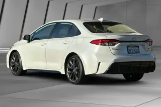 Toyota Corolla Hybrid 2026 SE 4dr Sedan