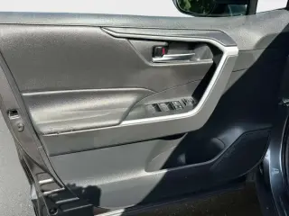 Toyota RAV4 Híbrido 2022 AWD XLE 4dr SUV