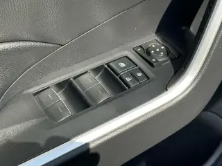 Toyota RAV4 Híbrido 2022 AWD XLE 4dr SUV