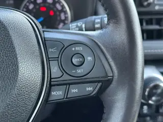 Toyota RAV4 Híbrido 2022 AWD XLE 4dr SUV