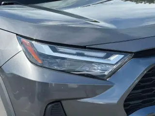 Toyota RAV4 Híbrido 2022 AWD XLE 4dr SUV