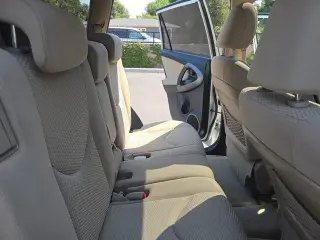 Toyota RAV4 2009 4x4 Limited 4p SUV V6 con Paquete de Tercera Fila