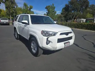 Toyota 4Runner 2023 4x4 SR5 SUV 4puertas