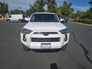 Toyota 4Runner 2023 4x4 SR5 SUV 4puertas