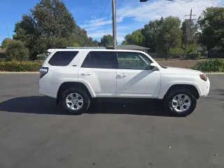 Toyota 4Runner 2023 4x4 SR5 SUV 4puertas