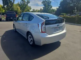 Toyota Prius 2015 Dos puertas Hatchback de cuatro plazas
