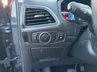 Ford Edge 2023 AWD Titanium 4dr Crossover