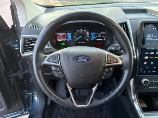 Ford Edge 2023 AWD Titanium 4dr Crossover
