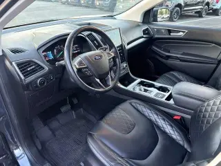 Ford Edge 2023 AWD Titanium 4dr Crossover