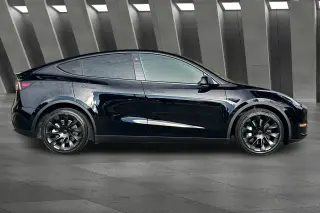 Tesla Model Y 2021 AWD Long Range 4p Crossover