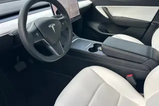 Tesla Model Y 2021 AWD Long Range 4p Crossover