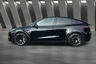 Tesla Model Y 2021 AWD Long Range 4p Crossover