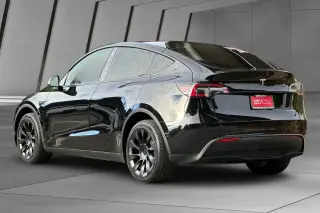 Tesla Model Y 2021 AWD Long Range 4p Crossover