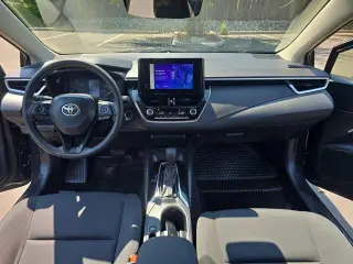 Toyota Corolla Hybrid 2024 LE Sedán 4p.