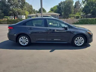 Toyota Corolla Hybrid 2024 LE Sedán 4p.