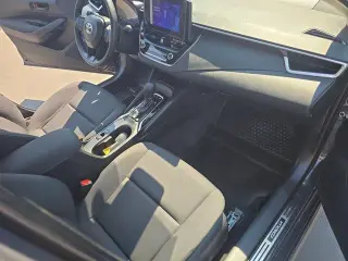 Toyota Corolla Hybrid 2024 LE Sedán 4p.