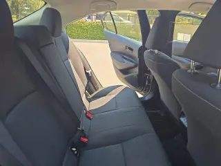 Toyota Corolla Hybrid 2024 LE Sedán 4p.