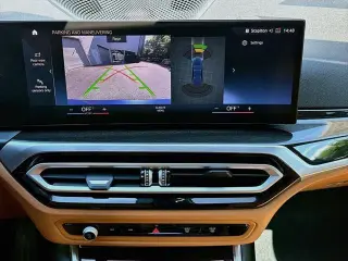 Sedán BMW 3 Series 2023 AWD 330i xDrive 4dr