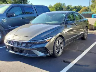 Hyundai ELANTRA 2025 Limited 4p Sedan