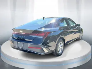 Hyundai ELANTRA 2026 SE 4p Sedan