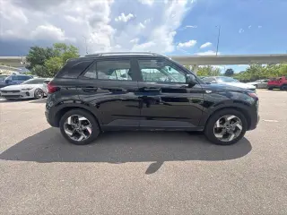 Hyundai VENUE 2025 SEL 4p Crucero