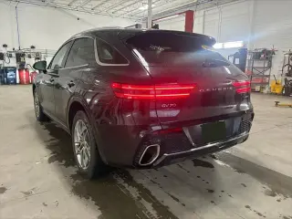 Genesis GV70 2025 AWD 2.5T Estándar 4p SUV