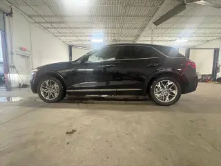 Genesis GV70 2025 AWD 2.5T Estándar 4p SUV