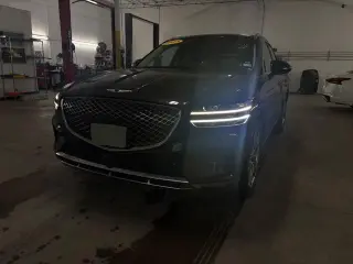 Genesis GV70 2025 AWD 2.5T Estándar 4p SUV