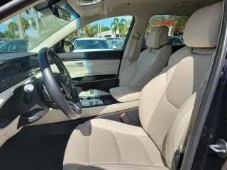 Genesis GV70 2026 AWD 2.5T Estándar 4p SUV