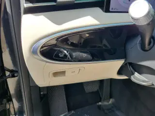 Genesis GV70 2026 AWD 2.5T Estándar 4p SUV