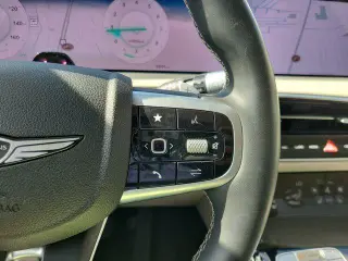 Genesis GV70 2026 AWD 2.5T Estándar 4p SUV