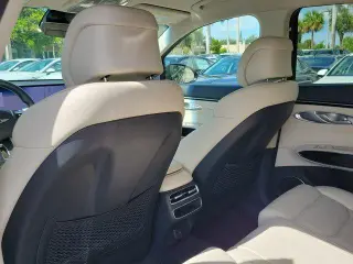Genesis GV70 2026 AWD 2.5T Estándar 4p SUV