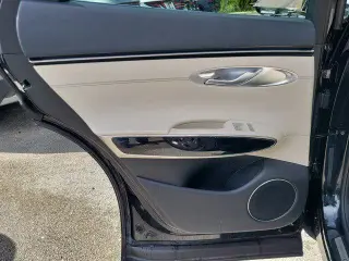 Genesis GV70 2026 AWD 2.5T Estándar 4p SUV