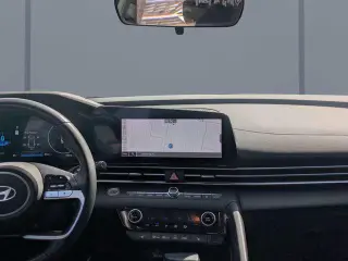 Hyundai ELANTRA 2024 SEL 4p Sedana