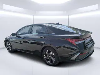 Hyundai ELANTRA 2024 SEL 4p Sedana