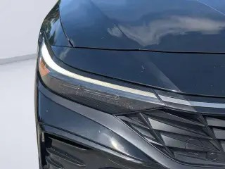 Hyundai ELANTRA 2024 SEL 4p Sedana