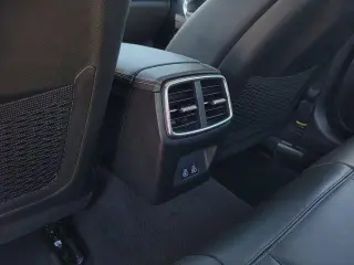 Genesis G70 2026 2.5T Estándar 4p Sedan