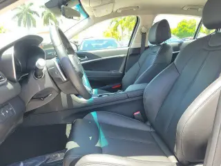 Genesis G70 2026 2.5T Estándar 4p Sedan