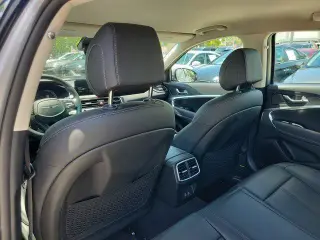 Genesis G70 2026 2.5T Estándar 4p Sedan
