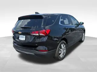 Chevrolet Equinox 2024 LT SUV de 4 puertas con paquete 1LT