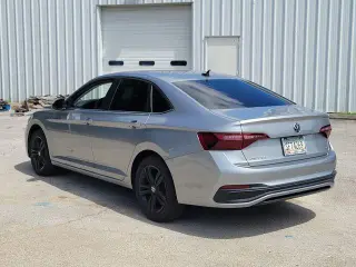 Volkswagen Jetta 2023 SE 4p Sedan