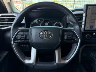 Toyota Tundra 2022 4x4 Limited 4dr CrewMax Cab Pickup SB