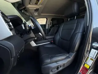 Toyota Tundra 2022 4x4 Limited 4dr CrewMax Cab Pickup SB