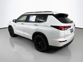 Mitsubishi Outlander PHEV 2025 AWD SEL Edición Negra 4p SUV