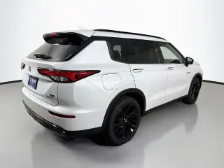 Mitsubishi Outlander PHEV 2025 AWD SEL Edición Negra 4p SUV