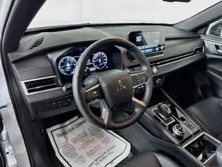 Mitsubishi Outlander PHEV 2025 AWD SEL Edición Negra 4p SUV