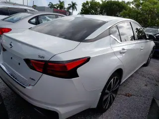 Nissan Altima 2022 TRÁNSITO 2.5 SR 4p Sedán