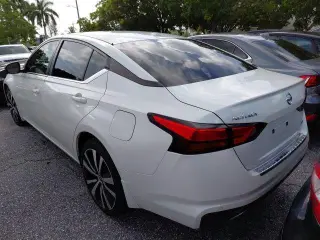 Nissan Altima 2022 TRÁNSITO 2.5 SR 4p Sedán